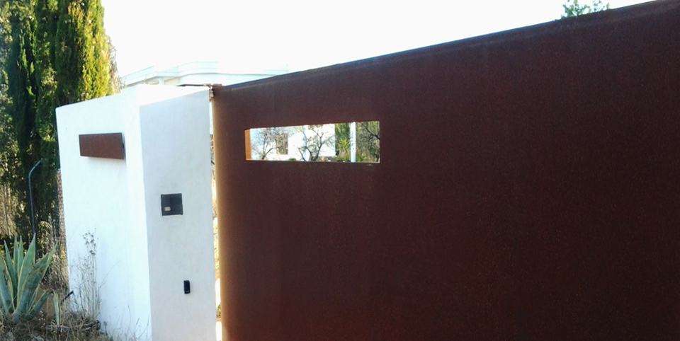 Puertas y cerramientos automáticos en Monóvar